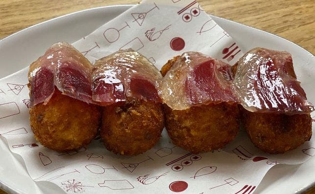 2bis Croquetas de jamoÌn ibeÌrico 2bis Croquetas de jamoÌn ibeÌrico